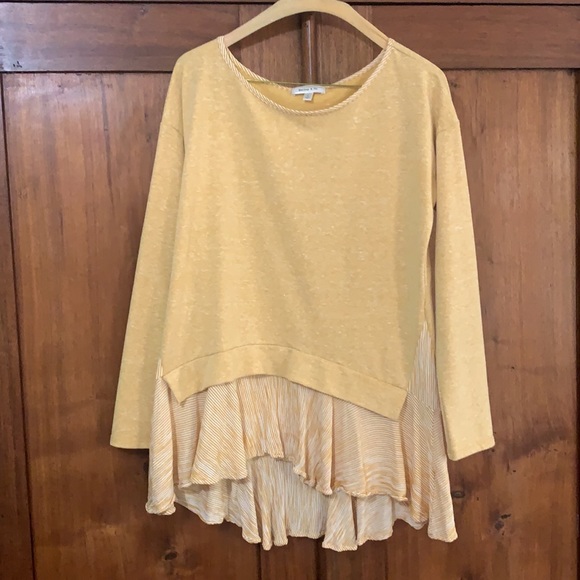 Hailey & Co. Yellow Twofer Sweater - Picture 2 of 4